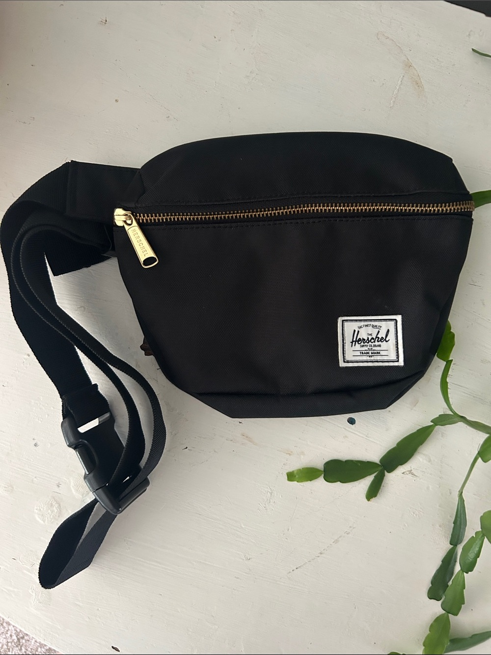 Herschel black hip pack